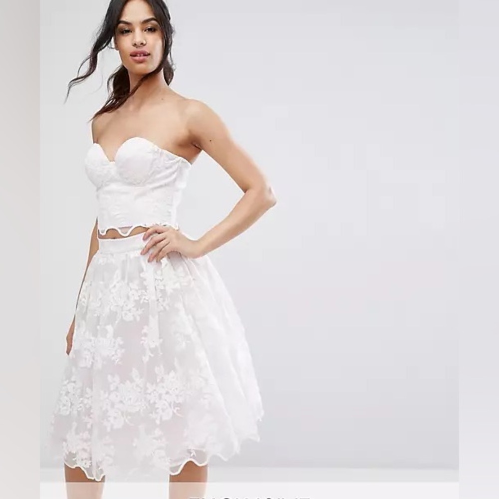 Chi chi London prom skirt